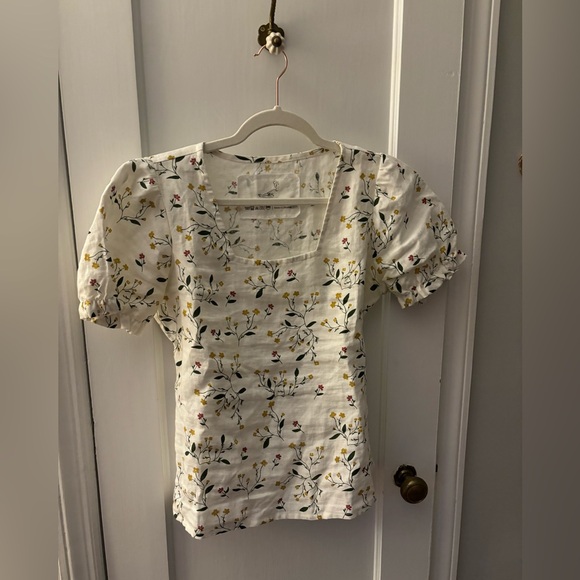 Not perfect linen puff sleeve top - Picture 2 of 2